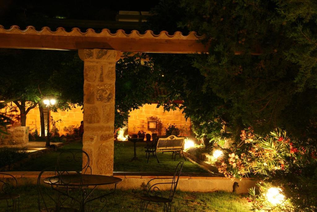 Hotel El Convent 1613 La Fresneda Exteriör bild